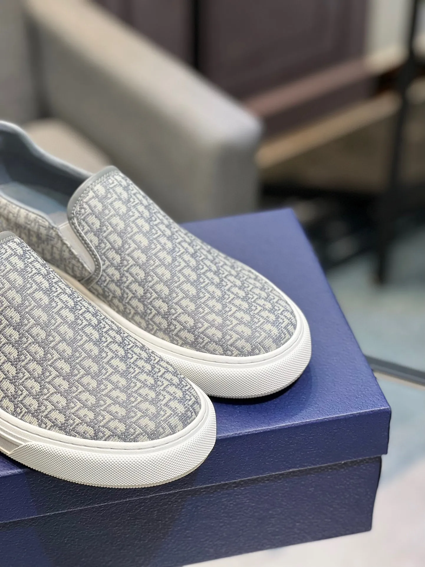 Men's shoes 💰380 The latest DiOr shipment, using imported top-grade jacquard fabric with cowhide design 👍 Breathable mesh lining, comfortable to wear, lightweight, original last mold, official website 1:1, private mold outsole, non-slip, color, multiple colors available, code number 38 to 44 (45 can be ordered)